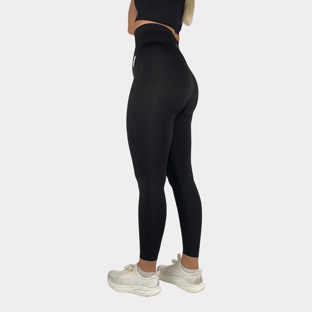 CORE TIGHTS - SVART - VYLATE.NO