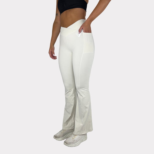 FLARE LEGGINGS - HVIT - VYLATE.NO
